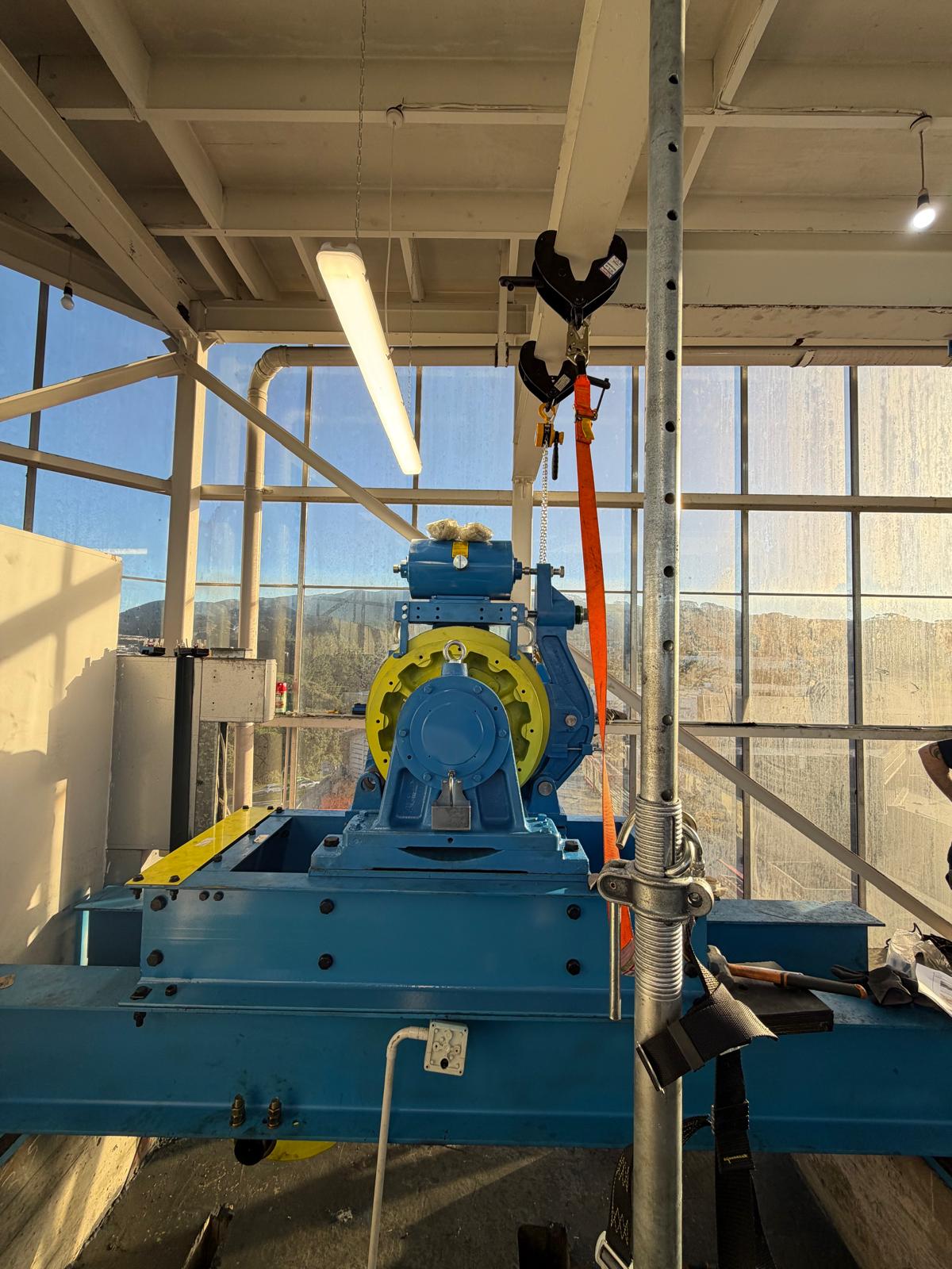 Front view of the new lift machine and bed plates