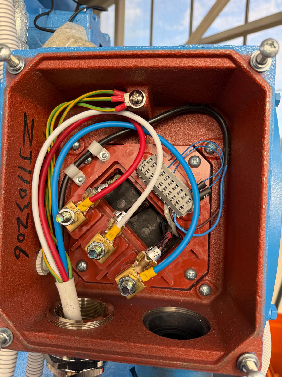 Lift motor terminal connections